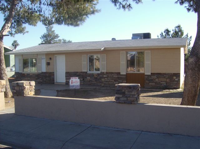 4207 N. 74th Drive